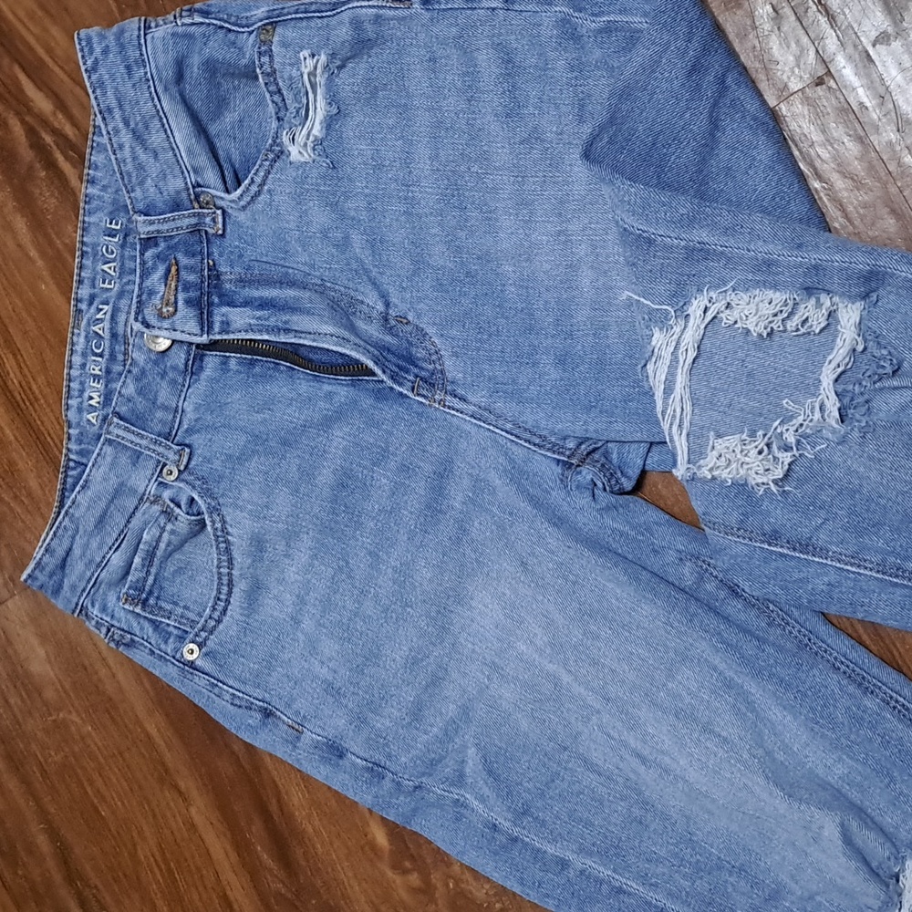 American Eagle Mom Jeans